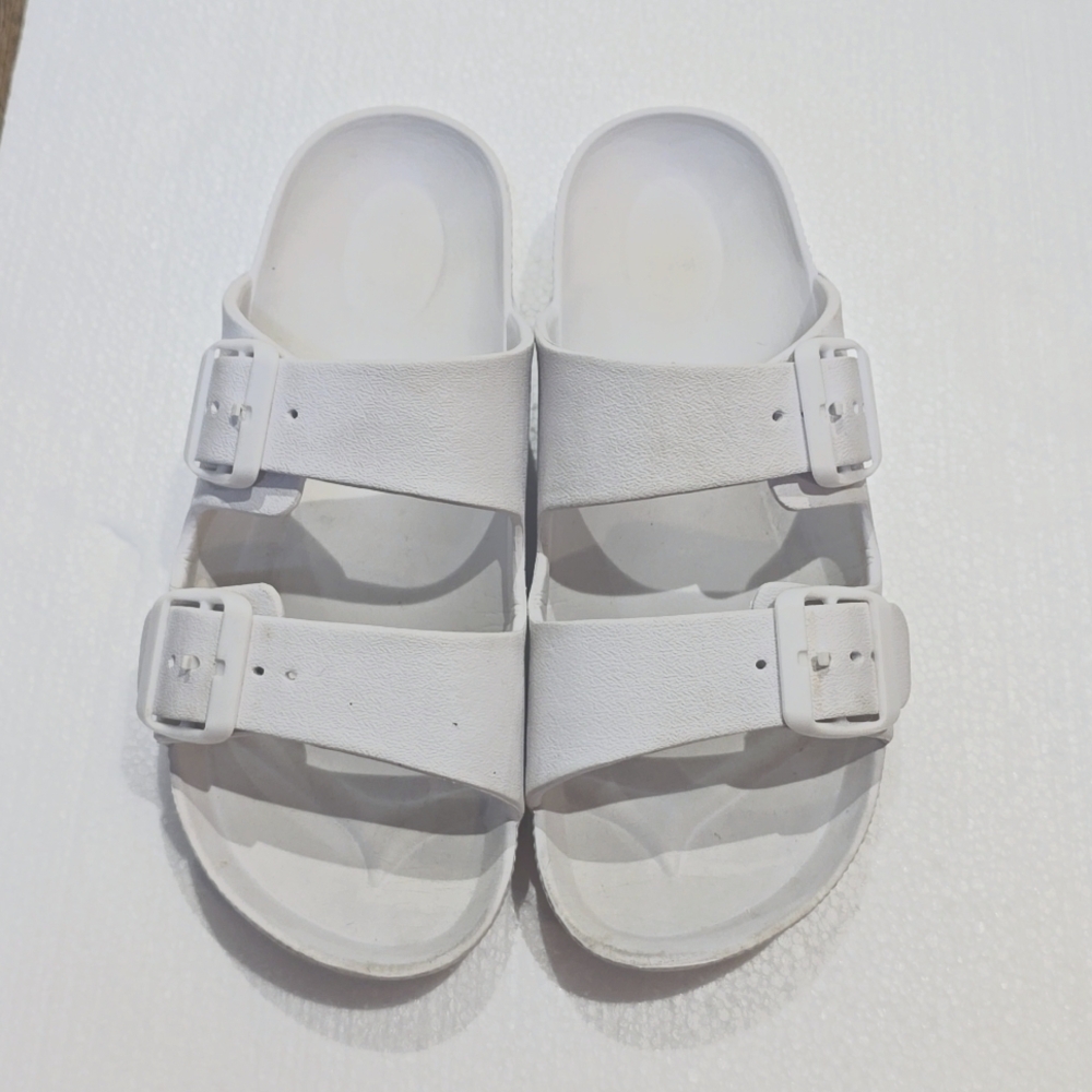 Used women's white sandals